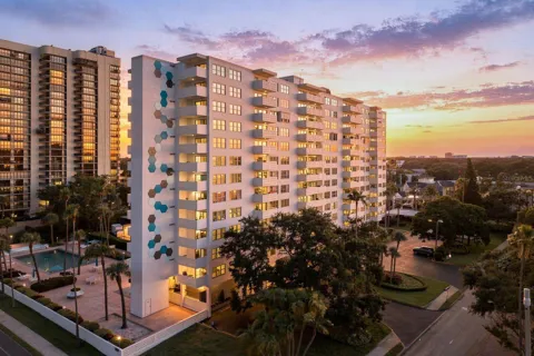 2401 BAYSHORE BOULEVARD #609