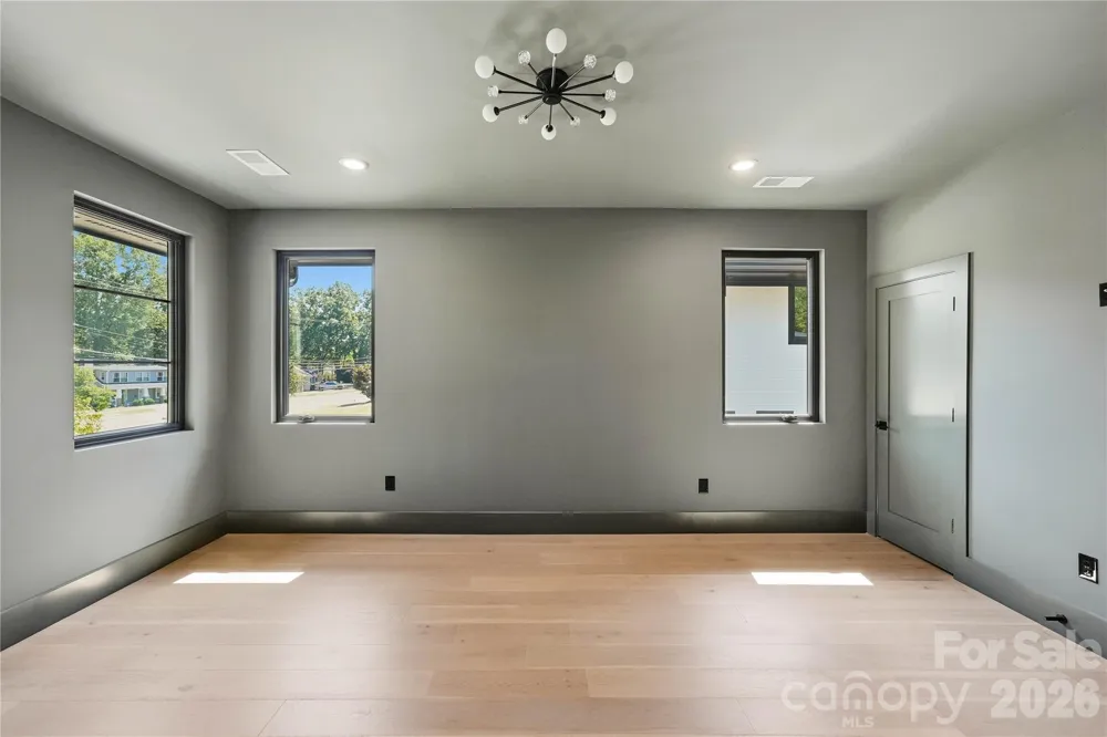 1433 Sharon Amity Road Charlotte, NC 28211