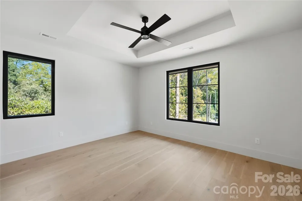 1433 Sharon Amity Road Charlotte, NC 28211