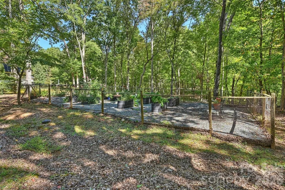 7501 Big Buck Trail Waxhaw, NC 28173