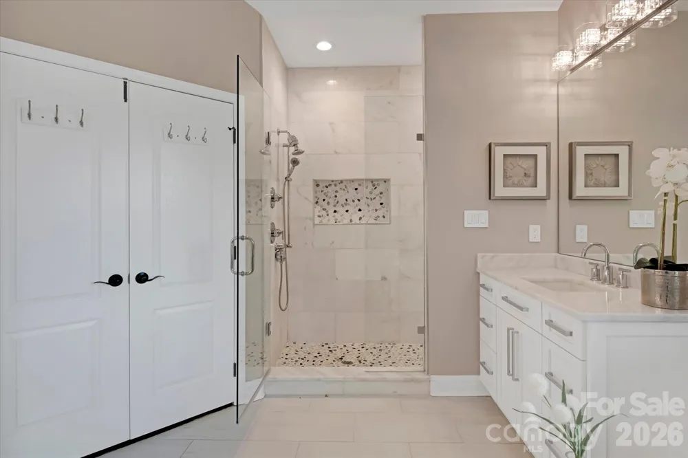 409 Running Horse Lane Waxhaw, NC 28173