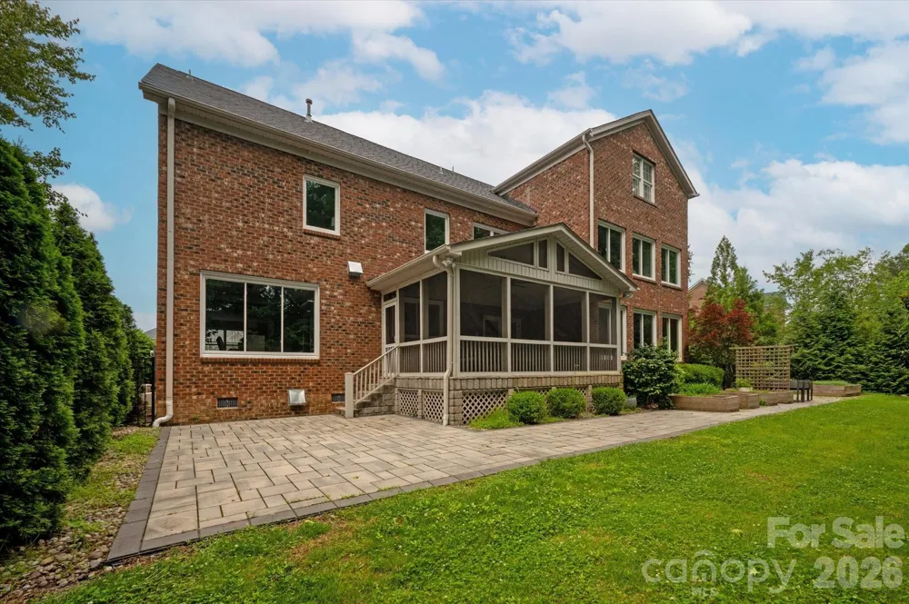 409 Running Horse Lane Waxhaw, NC 28173