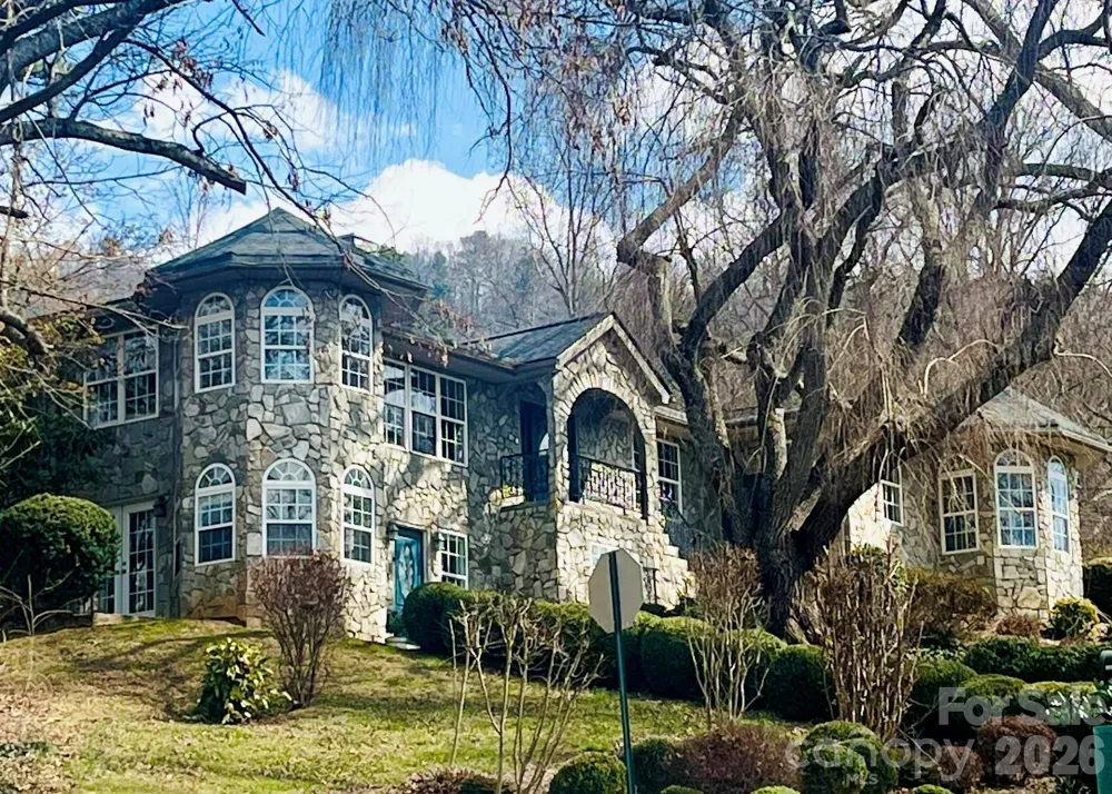 3 Northwood Road Asheville, NC 28804