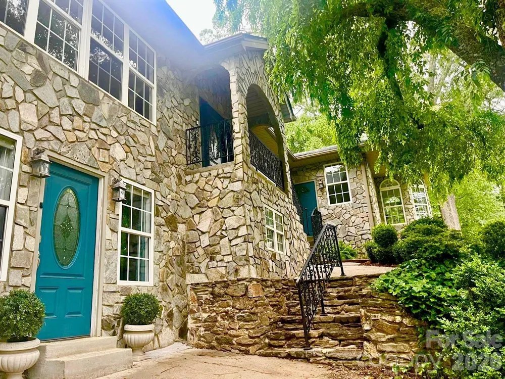 3 Northwood Road Asheville, NC 28804