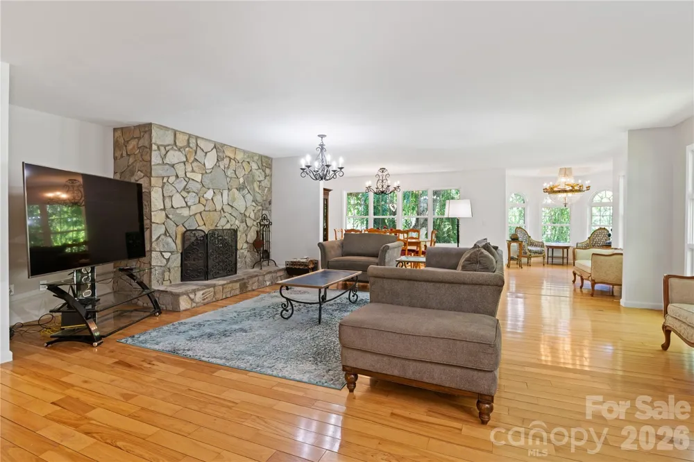 3 Northwood Road Asheville, NC 28804