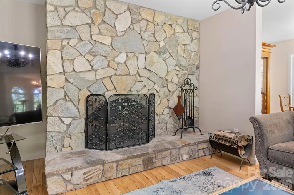 3 Northwood Road Asheville, NC 28804