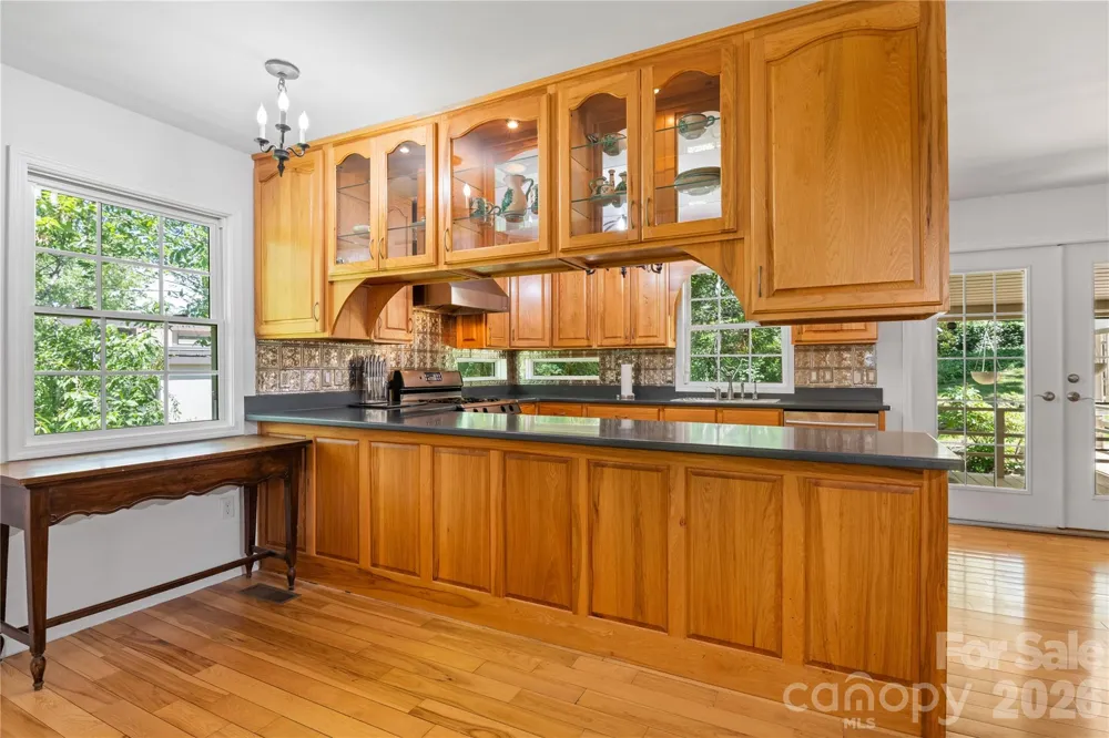 3 Northwood Road Asheville, NC 28804