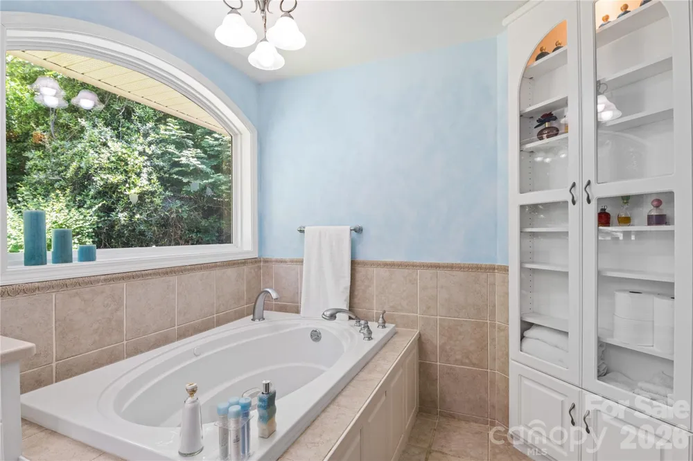 3 Northwood Road Asheville, NC 28804