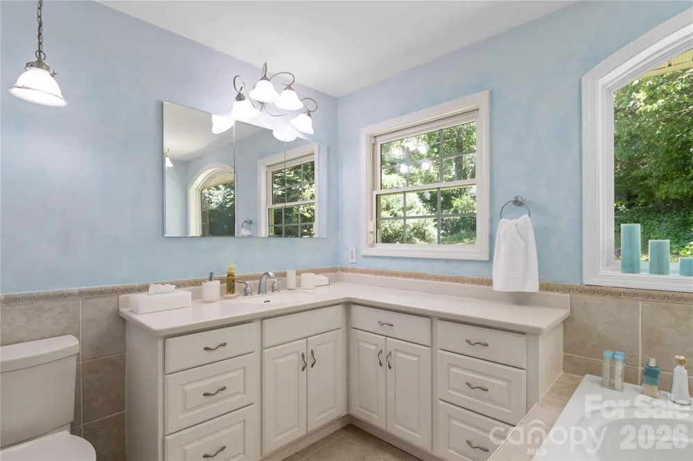 3 Northwood Road Asheville, NC 28804