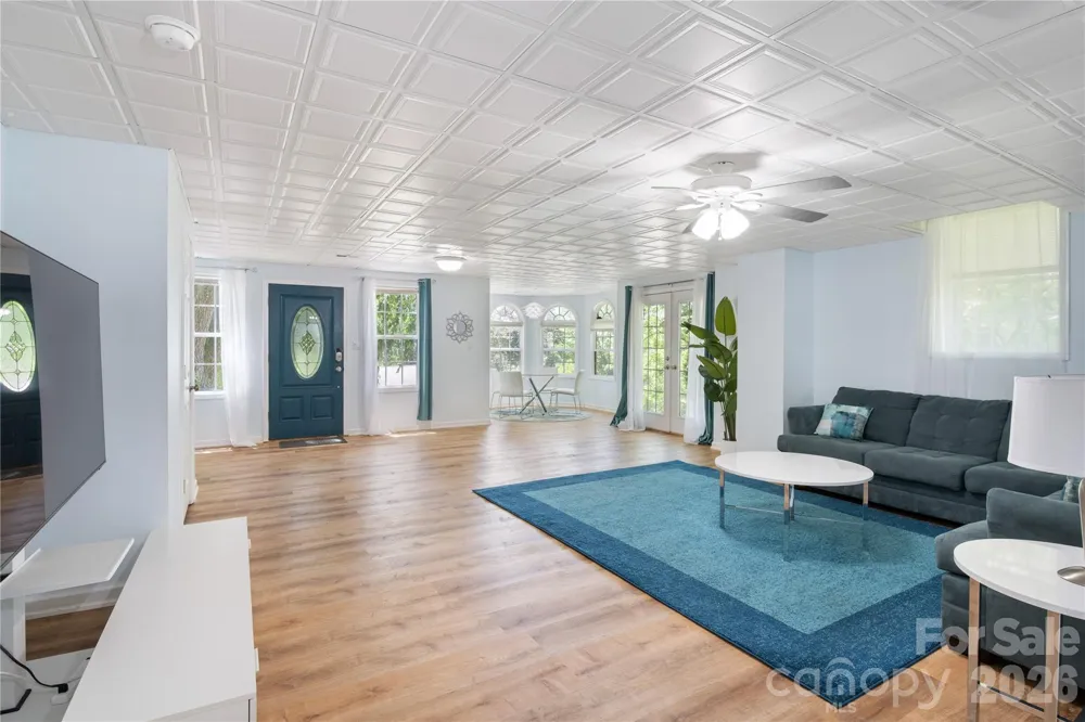3 Northwood Road Asheville, NC 28804