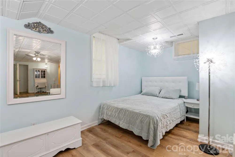 3 Northwood Road Asheville, NC 28804