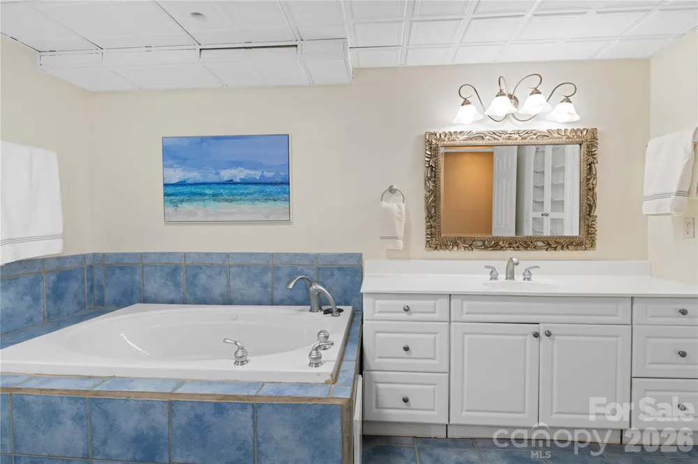 3 Northwood Road Asheville, NC 28804