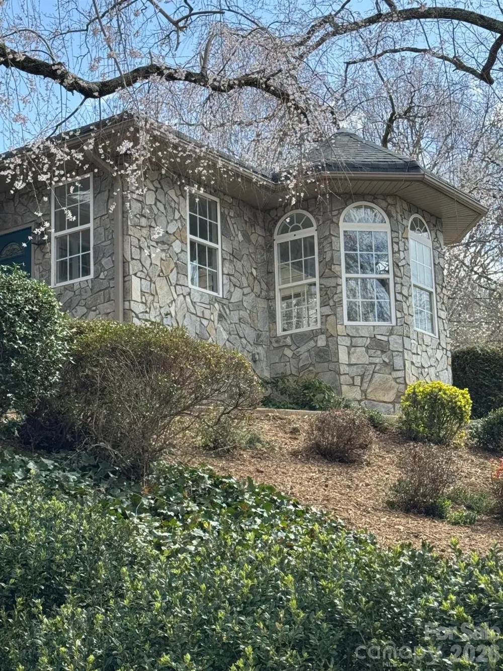 3 Northwood Road Asheville, NC 28804