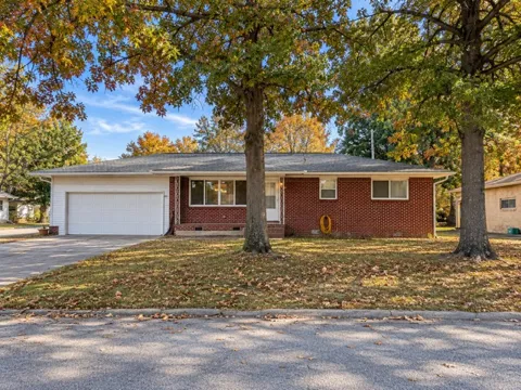 1114 Eicher Avenue