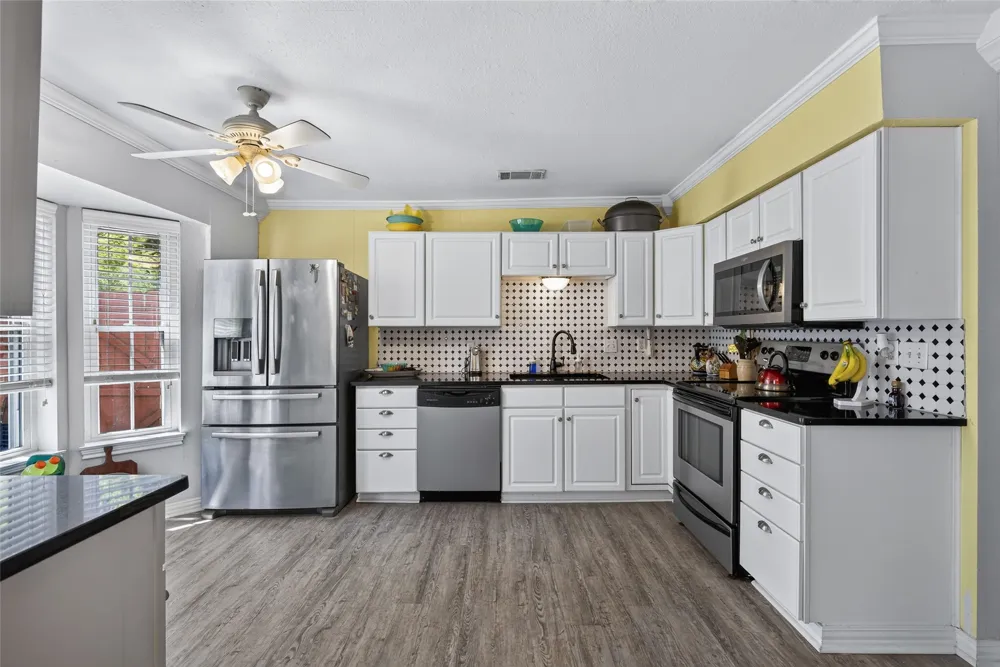 109 Lilac Lane Gun Barrel City, TX 75156