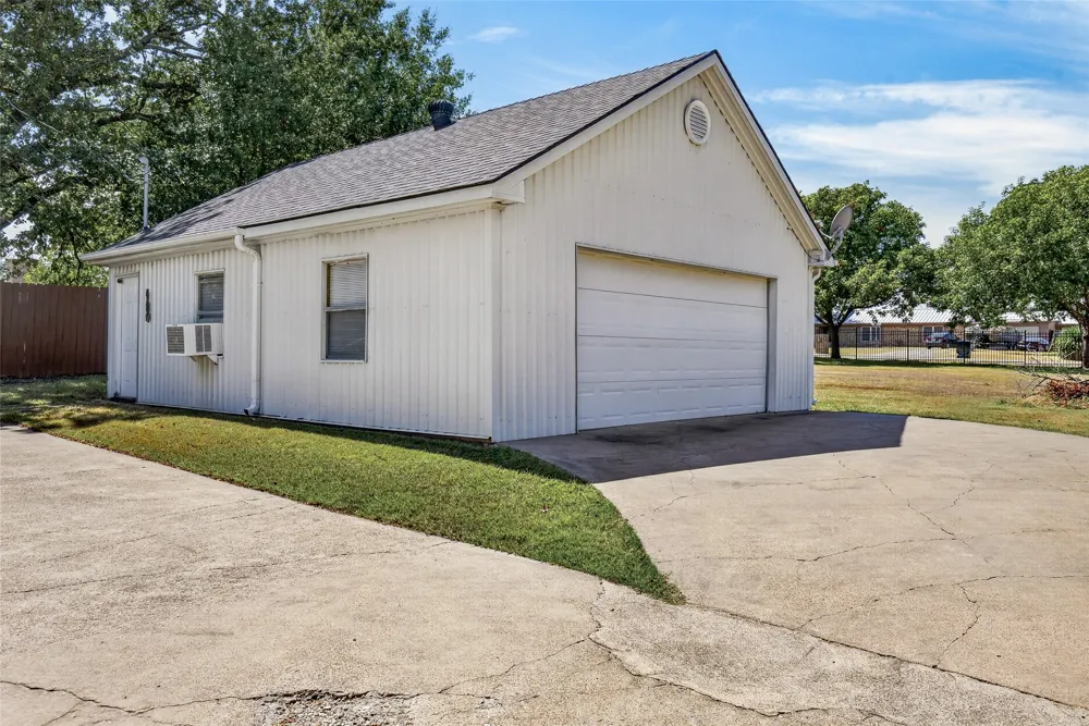 109 Lilac Lane Gun Barrel City, TX 75156