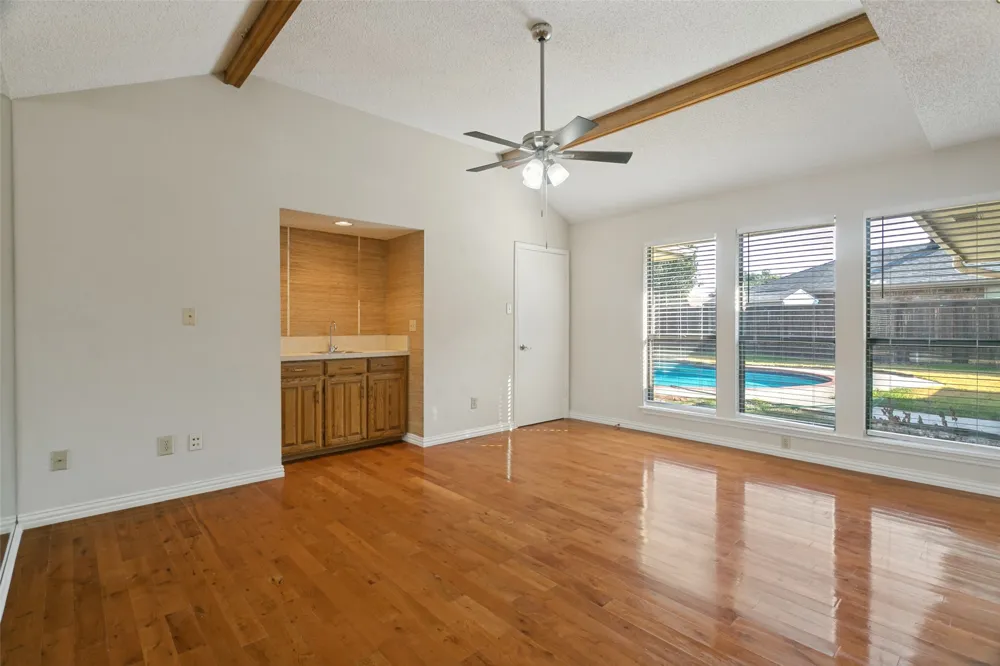 1927 E Branch Hollow Drive Carrollton, TX 75007