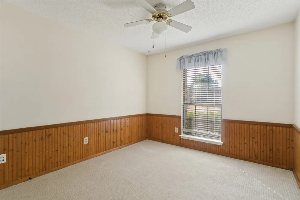 1927 E Branch Hollow Drive Carrollton, TX 75007