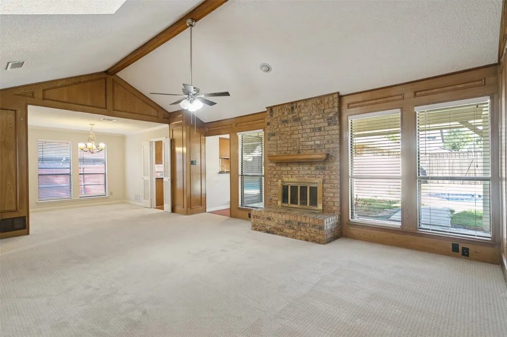 1927 E Branch Hollow Drive Carrollton, TX 75007