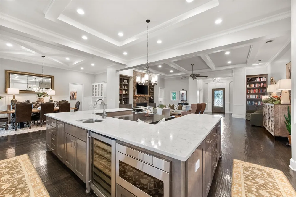10613 Kyle Circle Burleson, TX 76028