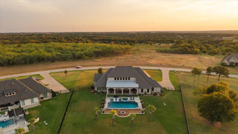10613 Kyle Circle Burleson, TX 76028