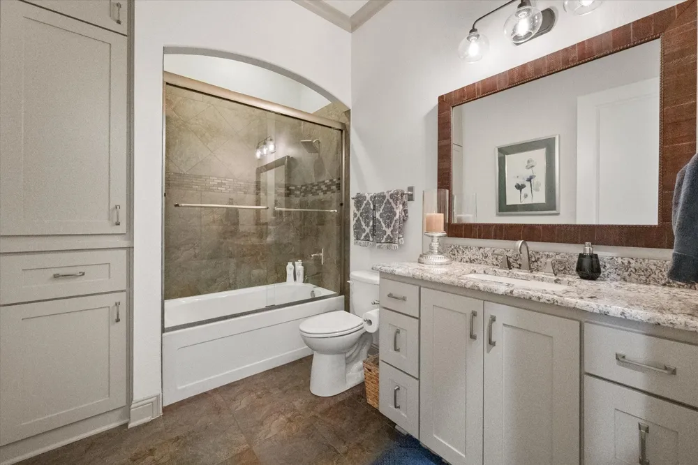 10613 Kyle Circle Burleson, TX 76028