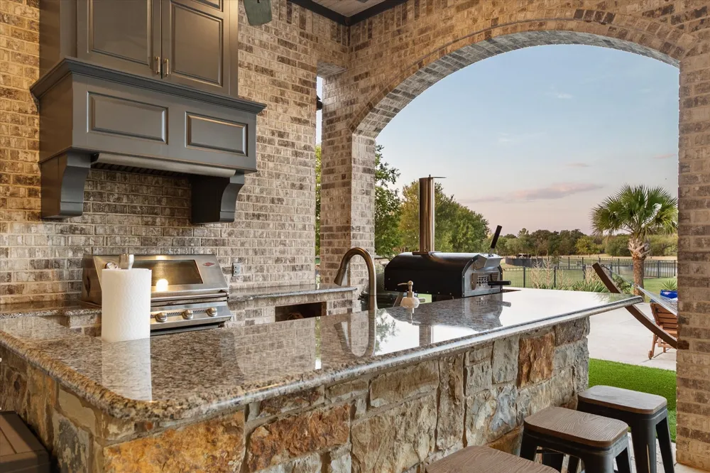 10613 Kyle Circle Burleson, TX 76028