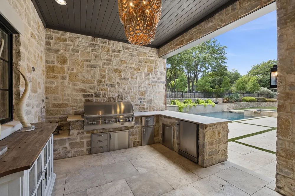 2001 Brazos Court Westlake, TX 76262
