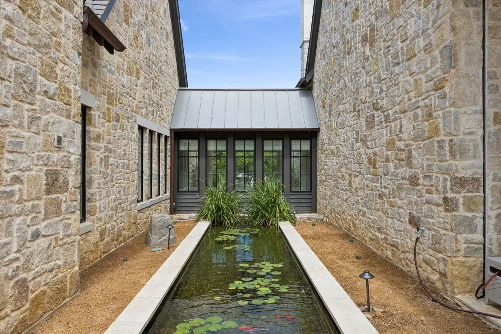2001 Brazos Court Westlake, TX 76262