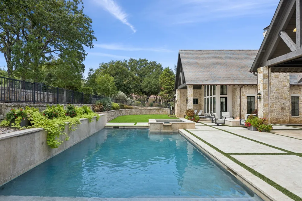 2001 Brazos Court Westlake, TX 76262