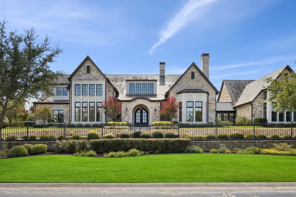 2001 Brazos Court Westlake, TX 76262