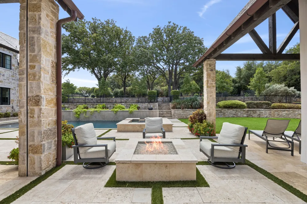 2001 Brazos Court Westlake, TX 76262