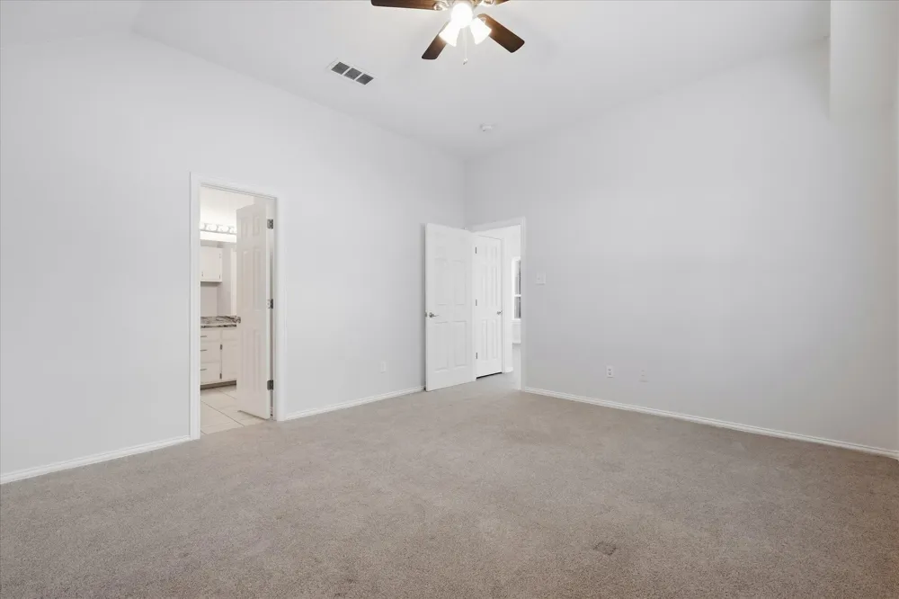 2540 Plumdale Drive Carrollton, TX 75006