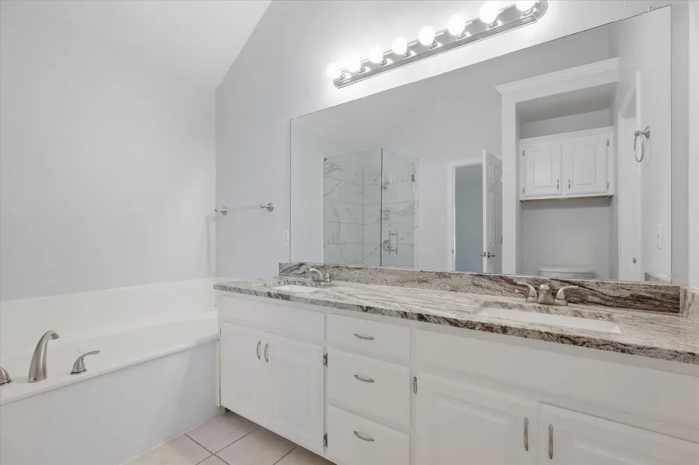 2540 Plumdale Drive Carrollton, TX 75006
