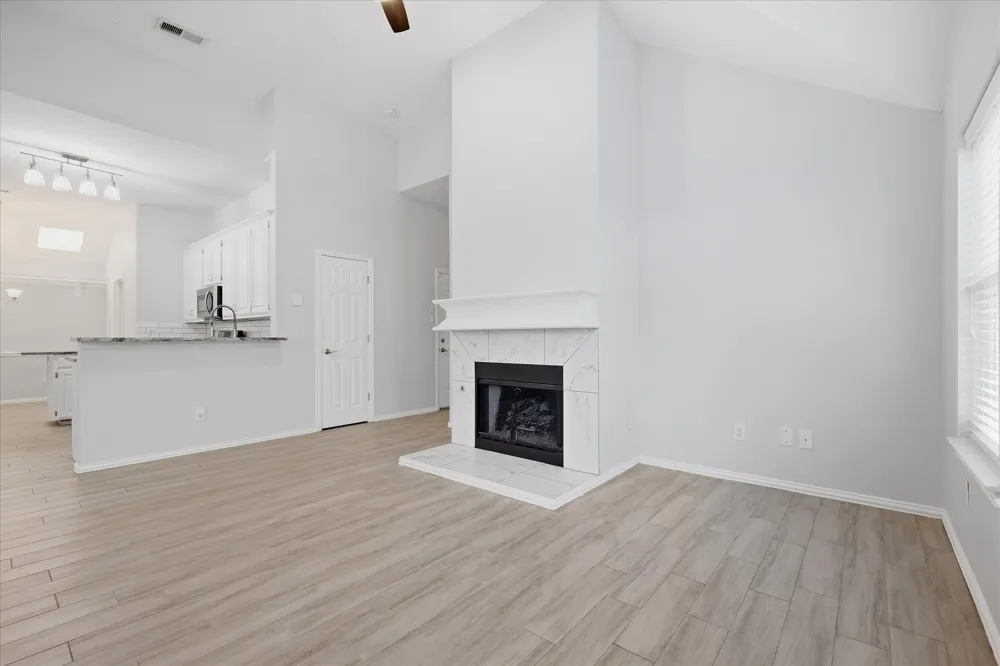 2540 Plumdale Drive Carrollton, TX 75006