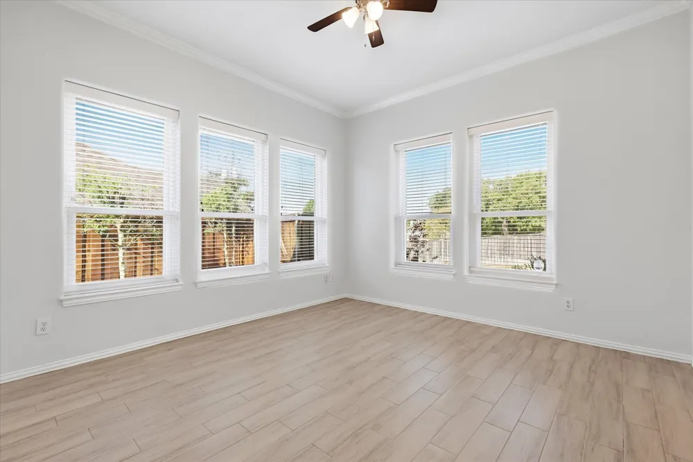 2540 Plumdale Drive Carrollton, TX 75006
