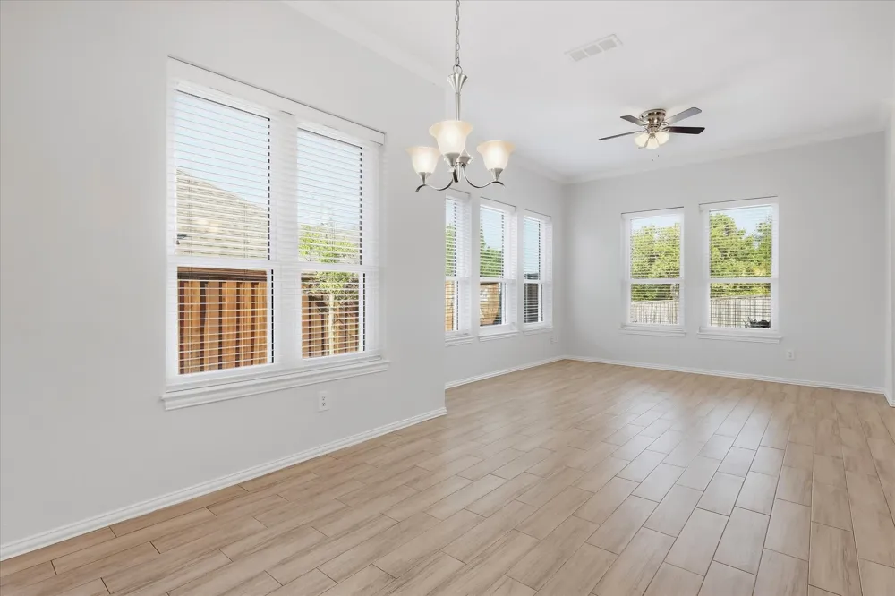 2540 Plumdale Drive Carrollton, TX 75006