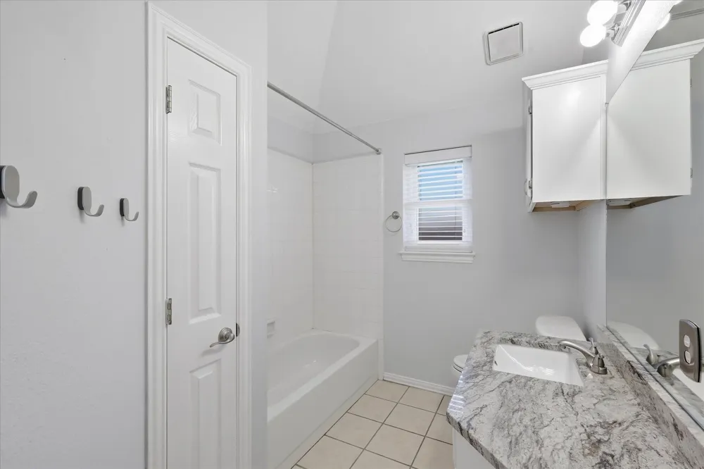 2540 Plumdale Drive Carrollton, TX 75006
