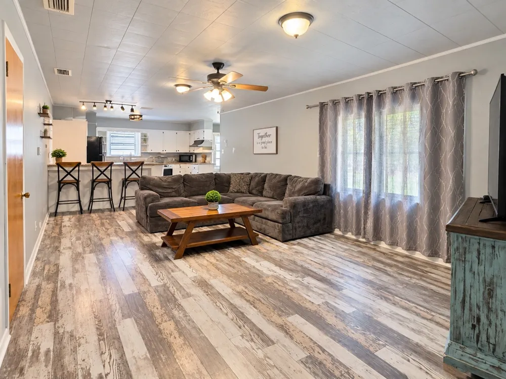 224 E 9th Street Bonham, TX 75418