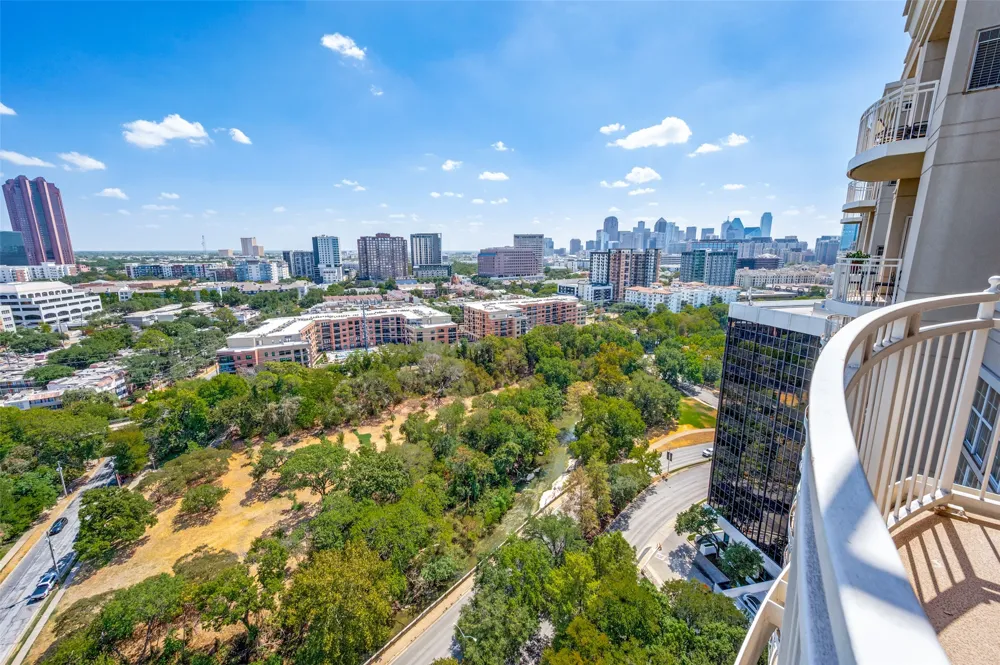 3225 Turtle Creek Boulevard #2104 Dallas, TX 75219