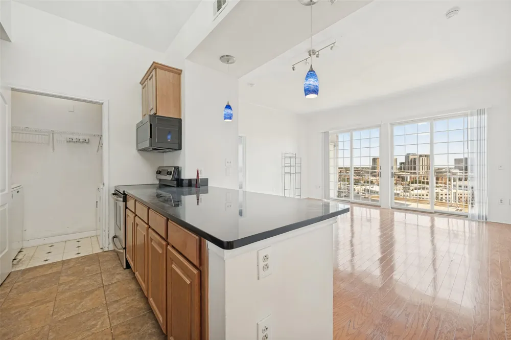 3225 Turtle Creek Boulevard #2104 Dallas, TX 75219
