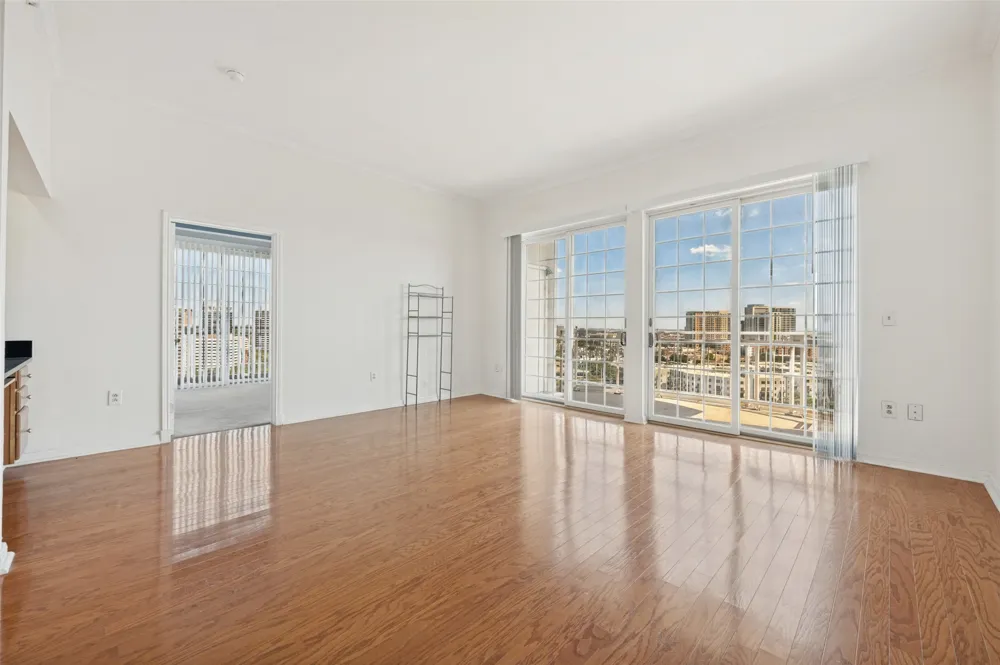 3225 Turtle Creek Boulevard #2104 Dallas, TX 75219