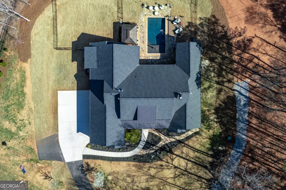 1953 Barton Bridge RD Monroe, GA 30655