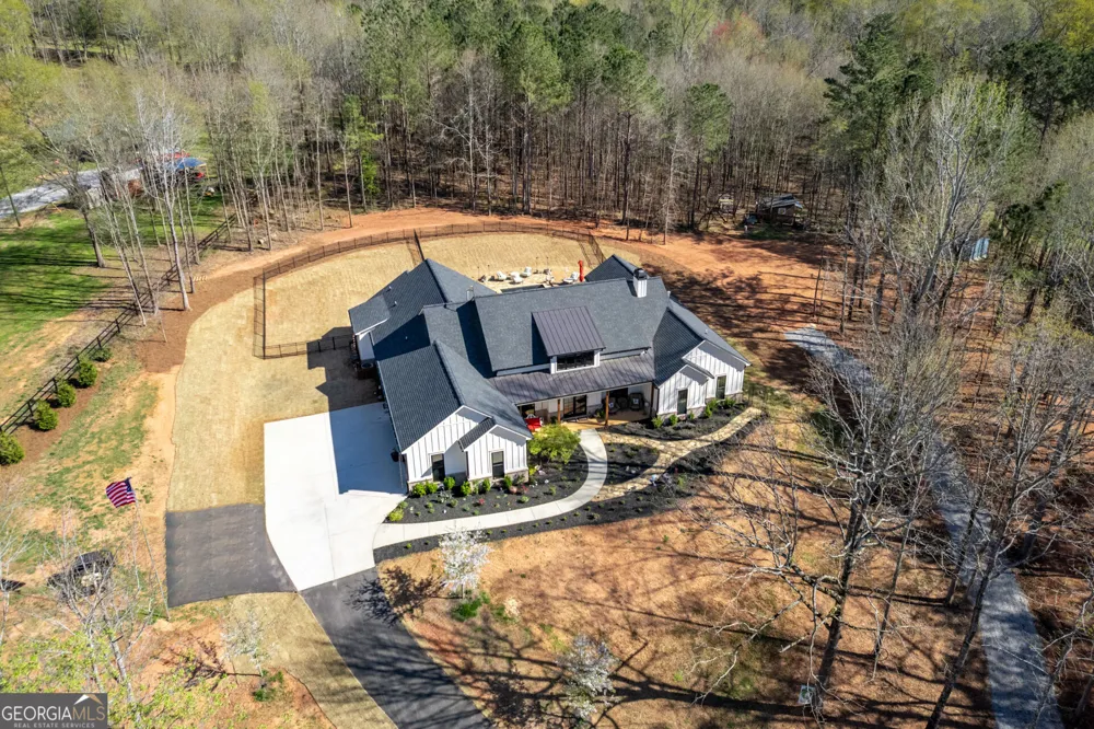 1953 Barton Bridge RD Monroe, GA 30655