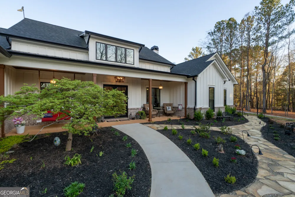 1953 Barton Bridge RD Monroe, GA 30655