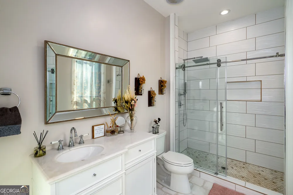 1953 Barton Bridge RD Monroe, GA 30655