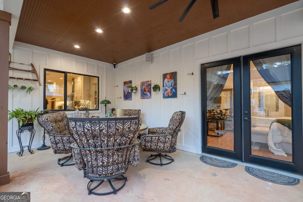 1953 Barton Bridge RD Monroe, GA 30655