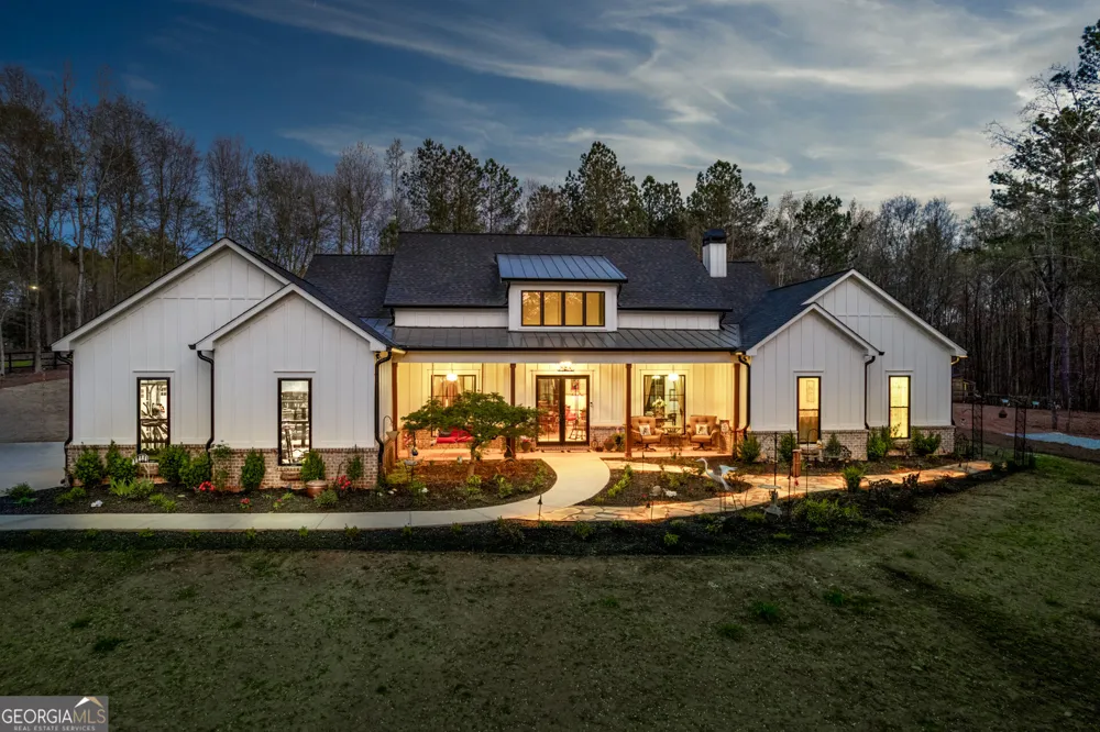 1953 Barton Bridge RD Monroe, GA 30655