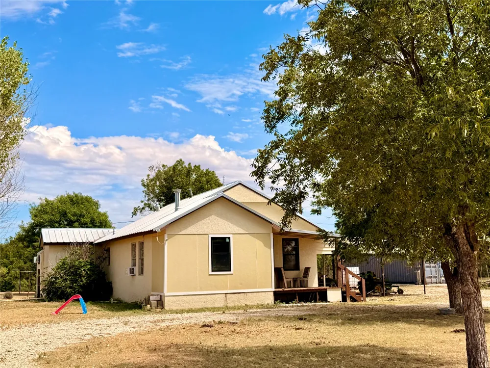 801 State Highway 153 Wingate, TX 79566