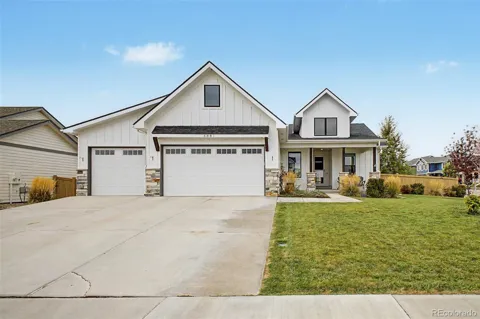 6881 Cattails Drive